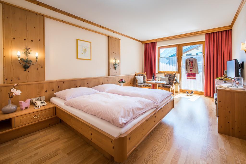 Appartementhaus Alpenrose Пертизау Экстерьер фото